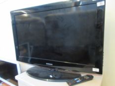 SAMSUNG 32” FLAT SCREEN TV WITH REMOTE