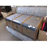 VINTAGE TRAVELLING TRUNK, LENGTH APPROX 90CM