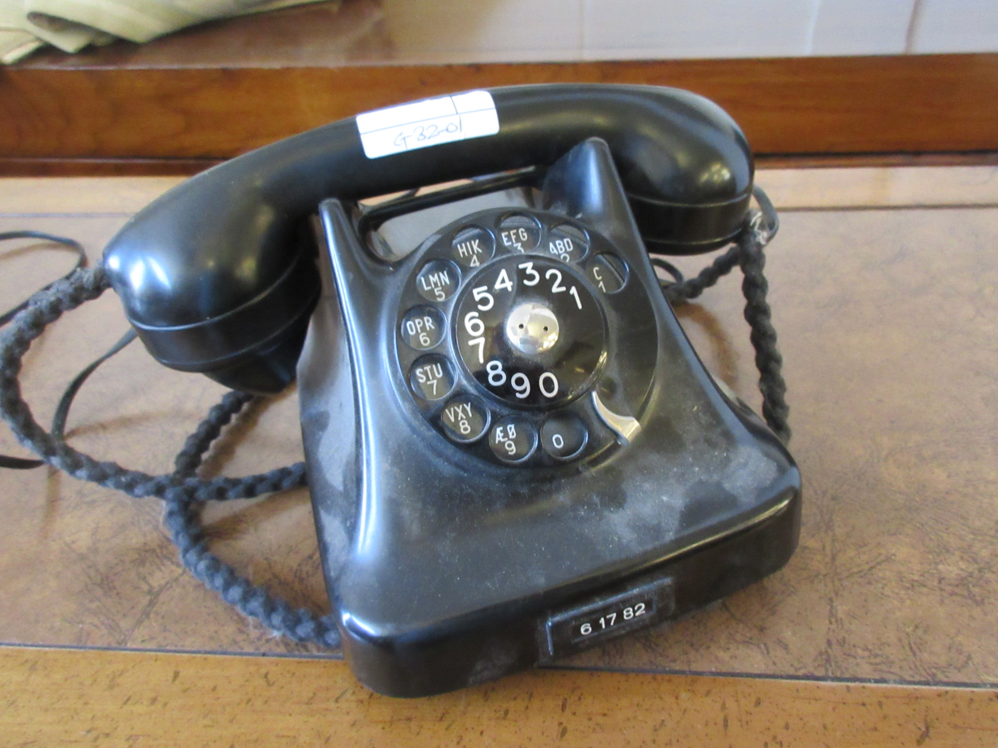 REFITTED VINTAGE BAKELITE TELEPHONE - Image 2 of 2