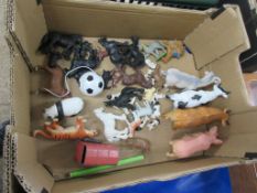 BOX CONTAINING MIXED MOULDED PLASTIC FARM ANIMALS