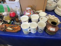 QUANTITY OF HOUSEHOLD CERAMICS TO INCLUDE LIDDED GINGER JAR, TWO CANDLESTICKS ETC