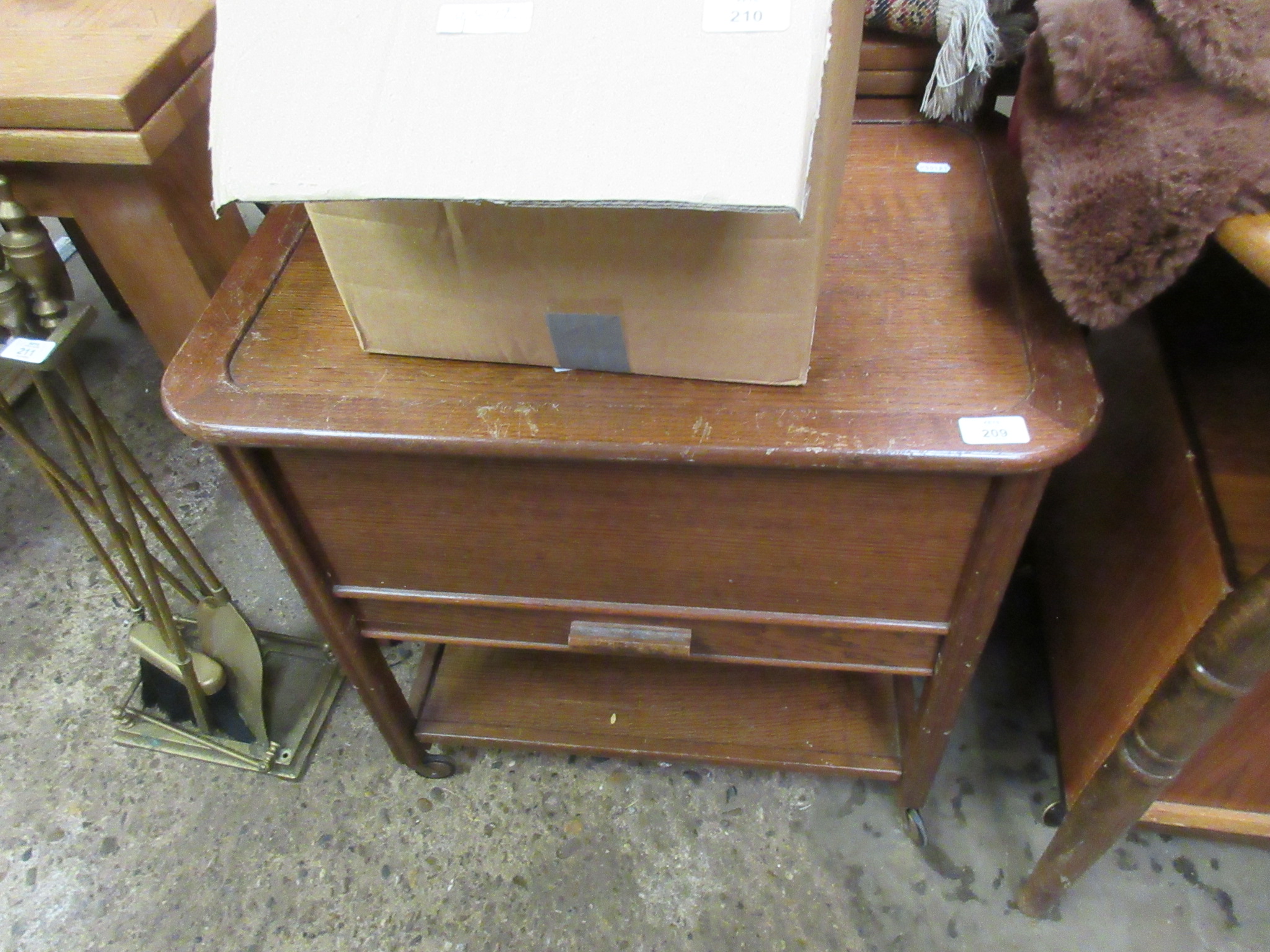 LARGE SEWING BOX MOUNTED ON CASTERS WITH DRAWER BENEATH, APPROX 63CM