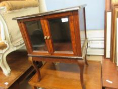 SMALL GLASS FRONTED CABINET, WIDTH APPROX 48CM