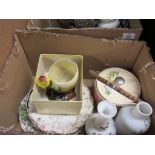 BOX CONTAINING VARIOUS DECORATIVE CERAMICS INCLUDING BRETBY, ARTHUR WOOD ETC