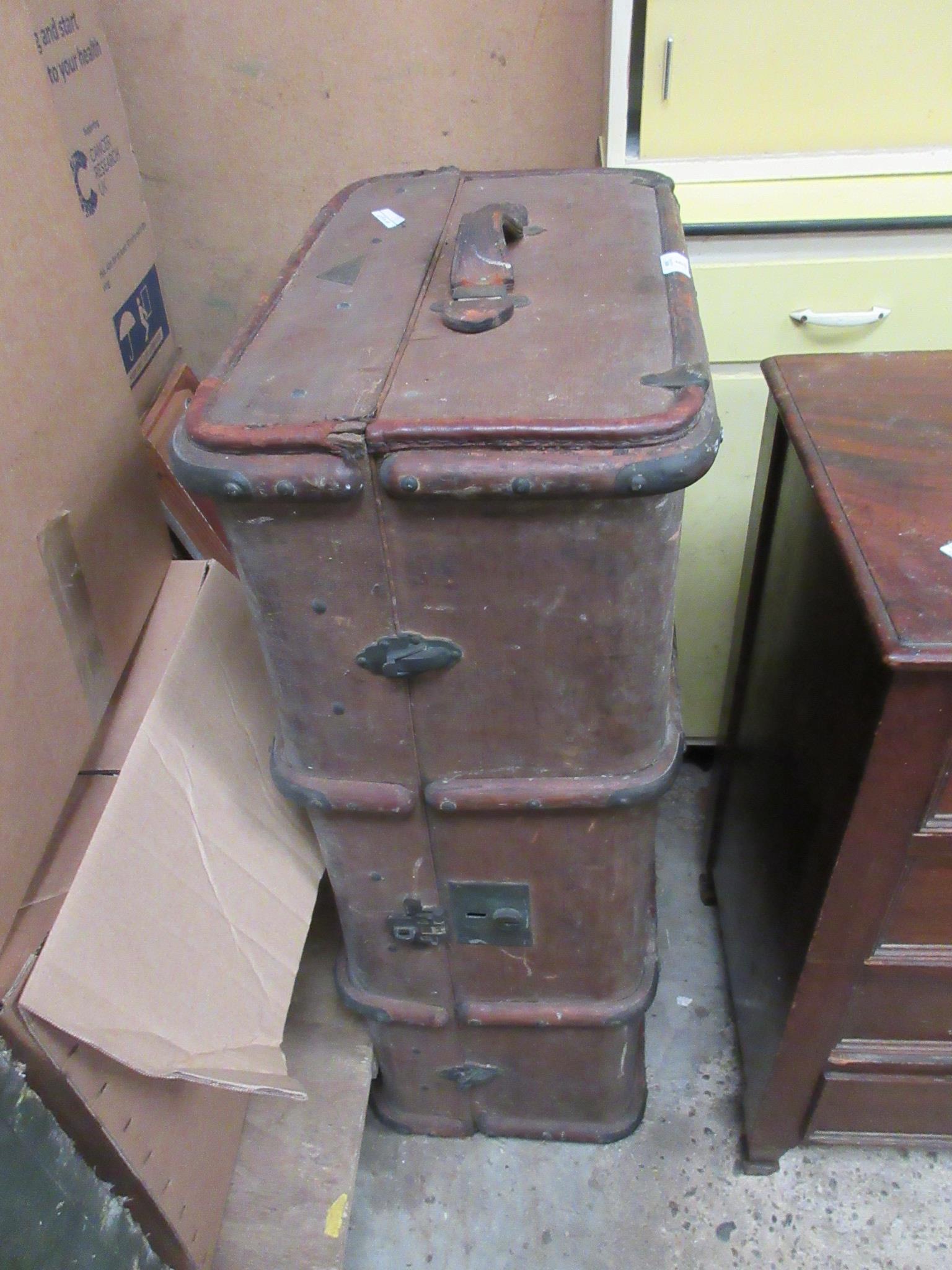 VINTAGE PINE FRAMED TRAVELLING TRUNK APPROX 92CM