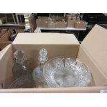 BOX CONTAINING MIXED GLASS WARE INCLUDING DECANTERS, FRUIT BOWL ETC