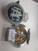 VINTAGE AA BADGE TOGETHER WITH A LATER RAC BADGE, BOTH NUMBERED