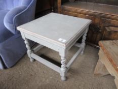 SMALL PAINTED OCCASIONAL TABLE