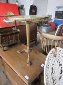 SMALL 1960S DECORATIVE GILT TABLE