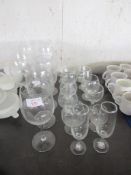 QUANTITY OF HOUSEHOLD GLASSES