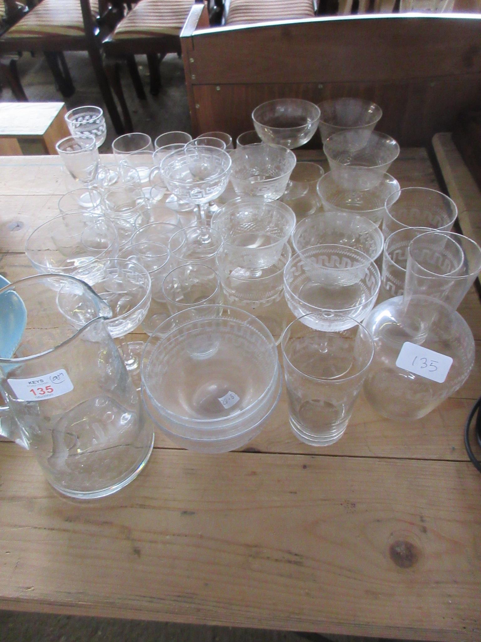 SMALL QUANTITY OF ENGRAVED GLASS WARES
