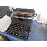 VINTAGE IMPERIAL TYPEWRITER