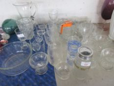 QUANTITY OF HOUSEHOLD GLASSWARE