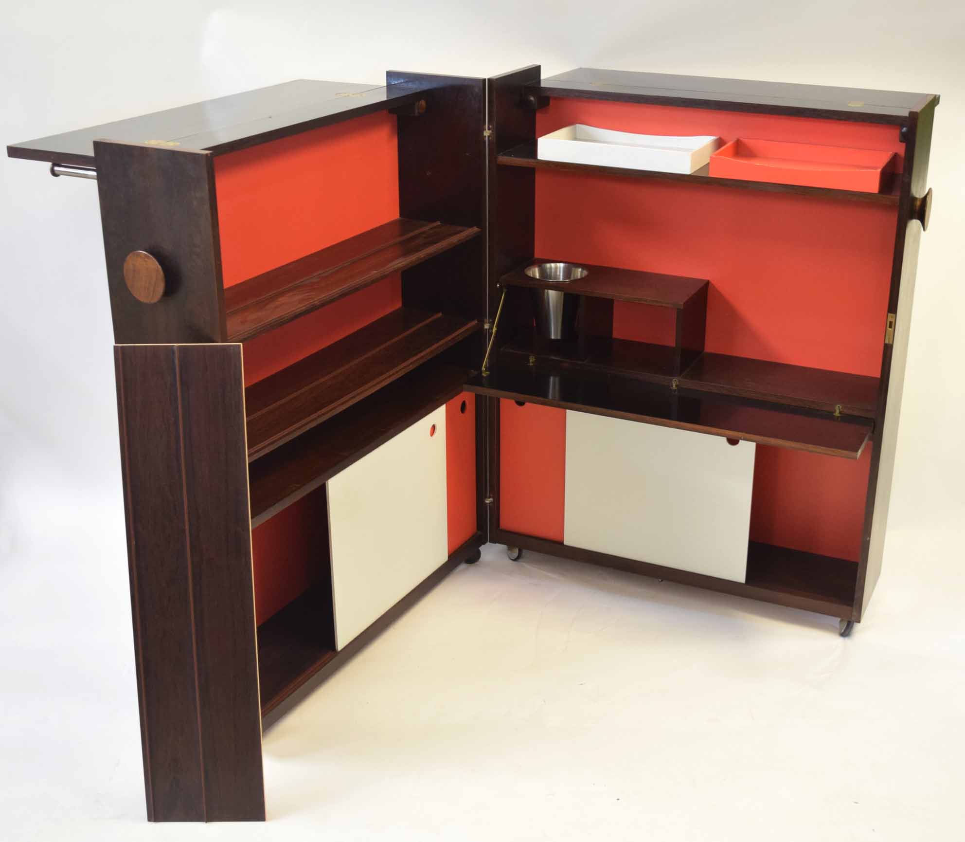 Mid-20th century Erik Buch for Dyrlund rosewood Danish folding bar unit with folding top supported - Image 3 of 4