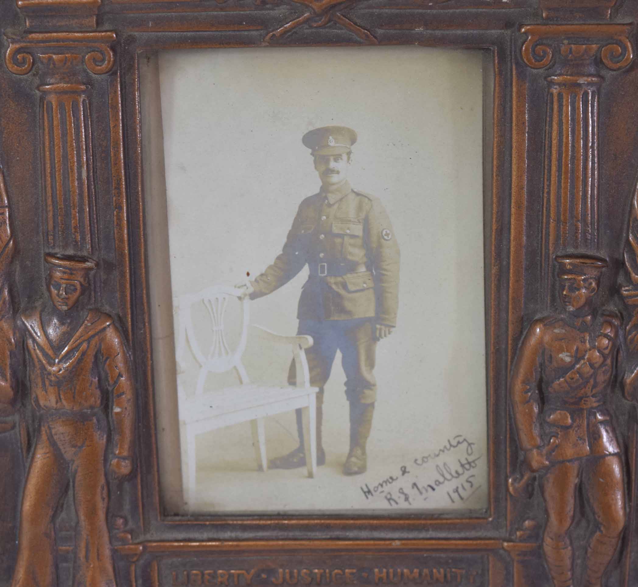 WWI Remembrance photo in frame flanked by sailor and soldier of Pte Robert Samuel Mallett, Royal - Image 2 of 3