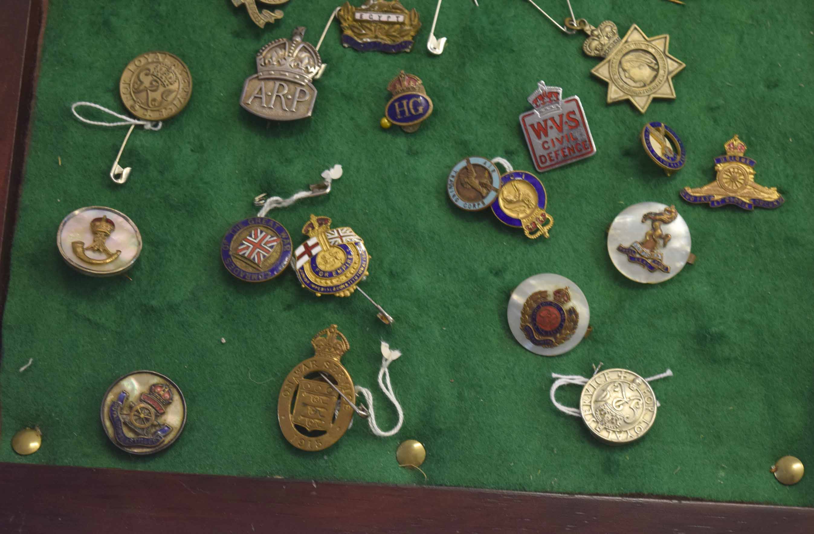 Framed quantity of 20th century British sweetheart brooches/cap badges and insignia to include - Image 3 of 5