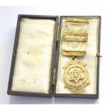 Cased Victorian Masonic jewel made by George Kelling & Son