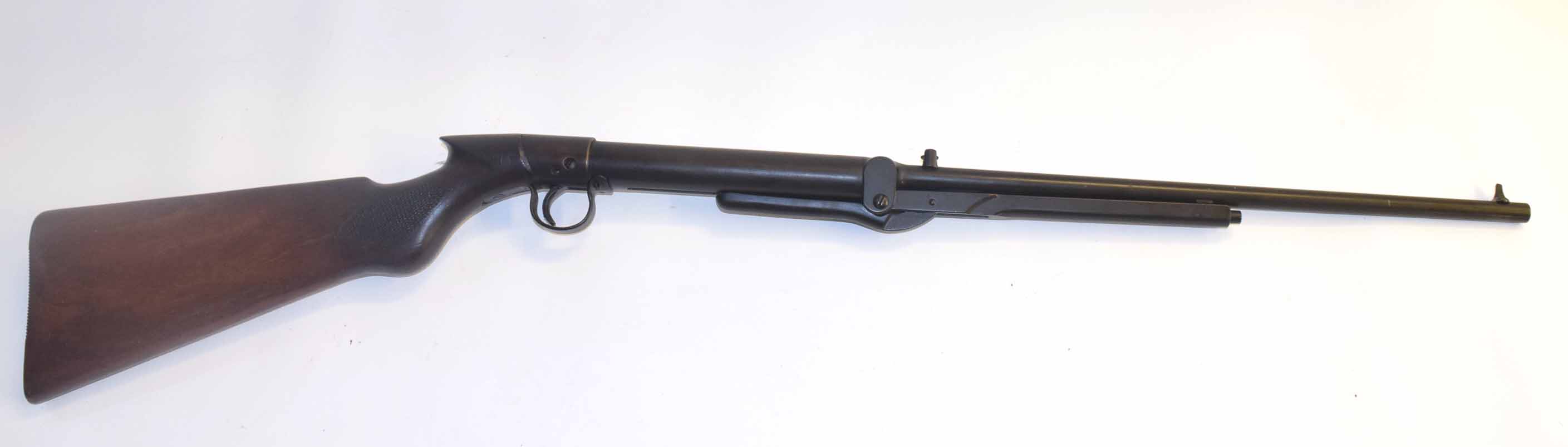 20th century vintage .177 air rifle, maker's name legible, made in Salisbury, England, overall