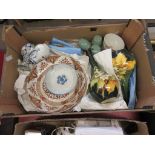 BOX OF MIXED CHINESE CERAMICS PLUS TWO DOULTON LAMBETH GREEN VASES