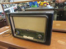 VINTAGE PHILIPS RADIO CIRCA 1950S, 52CM WIDE