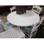 WHITE PAINTED EFFECT CIRCULAR TABLE AND CHAIRS, THE TABLE APPROX 90CM DIAM