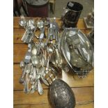 QUANTITY OF MIXED SILVER PLATED CUTLERY