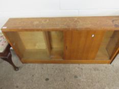 MID-20TH CENTURY OAK WALL CABINET, WIDTH APPROX 131CM