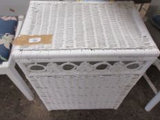 CLOTHES BASKET, WIDTH APPROX 46CM