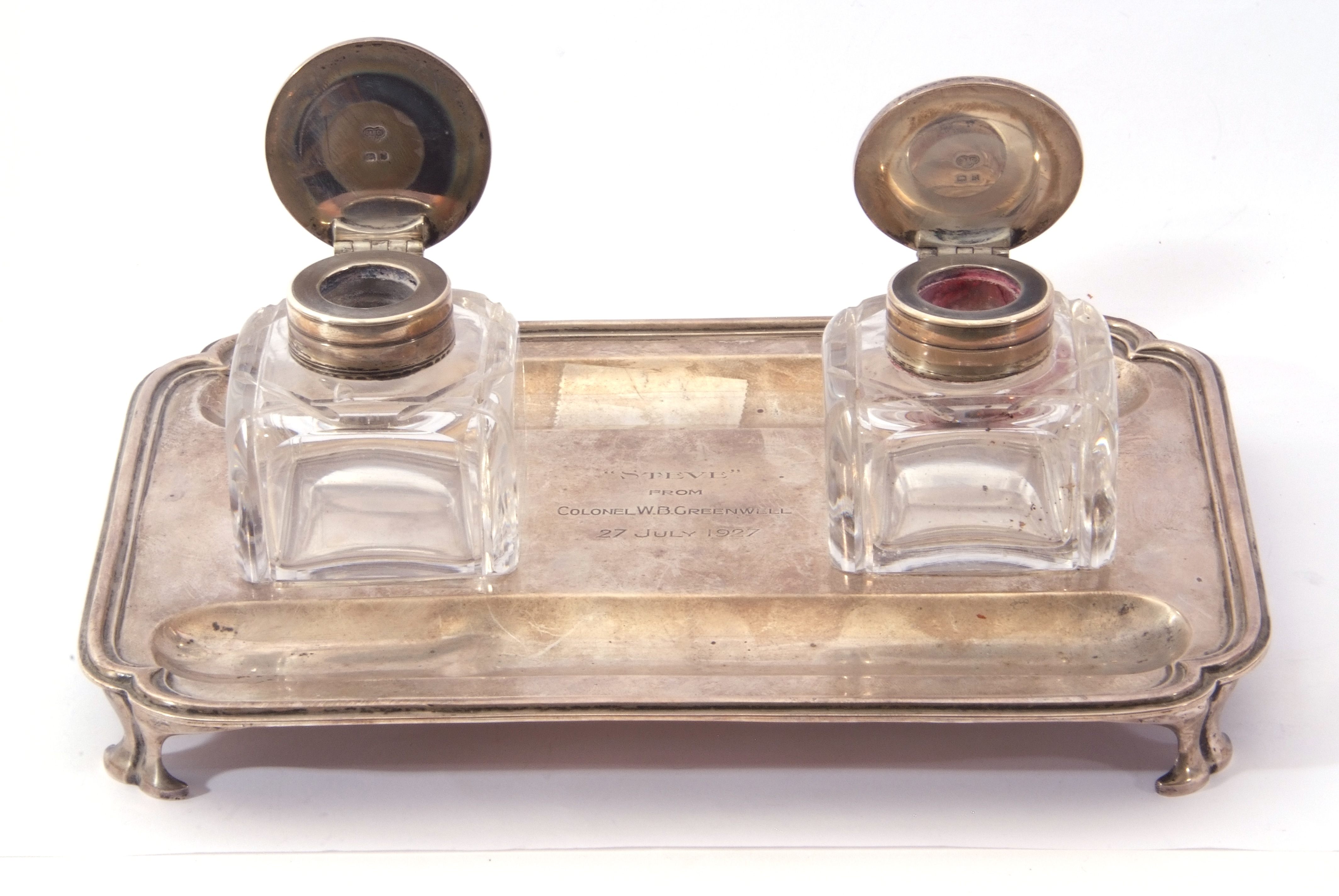 Early 20th Century ink and pen stand of shaped rectangular form, having two glass ink wells with - Image 4 of 4