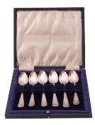 Cased set of six George V silver tea spoons, Birmingham 1908, maker's mark for Levi & Salman