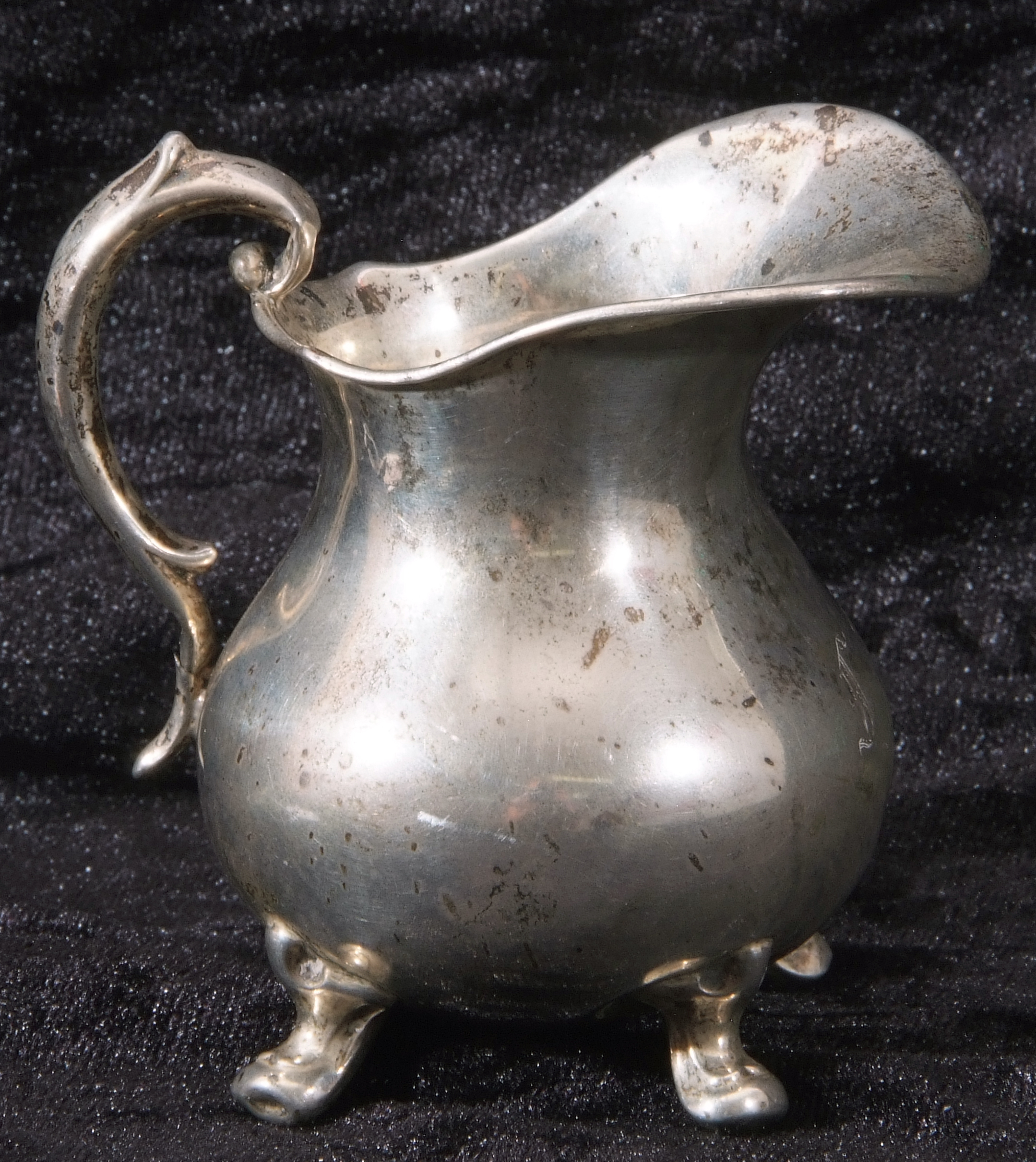 Continental white metal small cream jug of round bellied form with ornate scroll handle, capped - Image 6 of 6