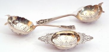 Mixed lot (3). Silver double handled tea strainer, the bowl with pierced decoration and openwork