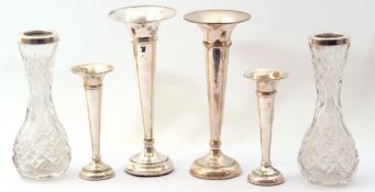 Mixed Lot: small pair of silver trumpet vases, Birmingham 1971/72, 9.5cm high (loaded), maker's mark