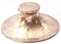 Edward VII Silver Capstan Inkwell of typical form with hinged cover (loaded), diameter 13 cm, hall