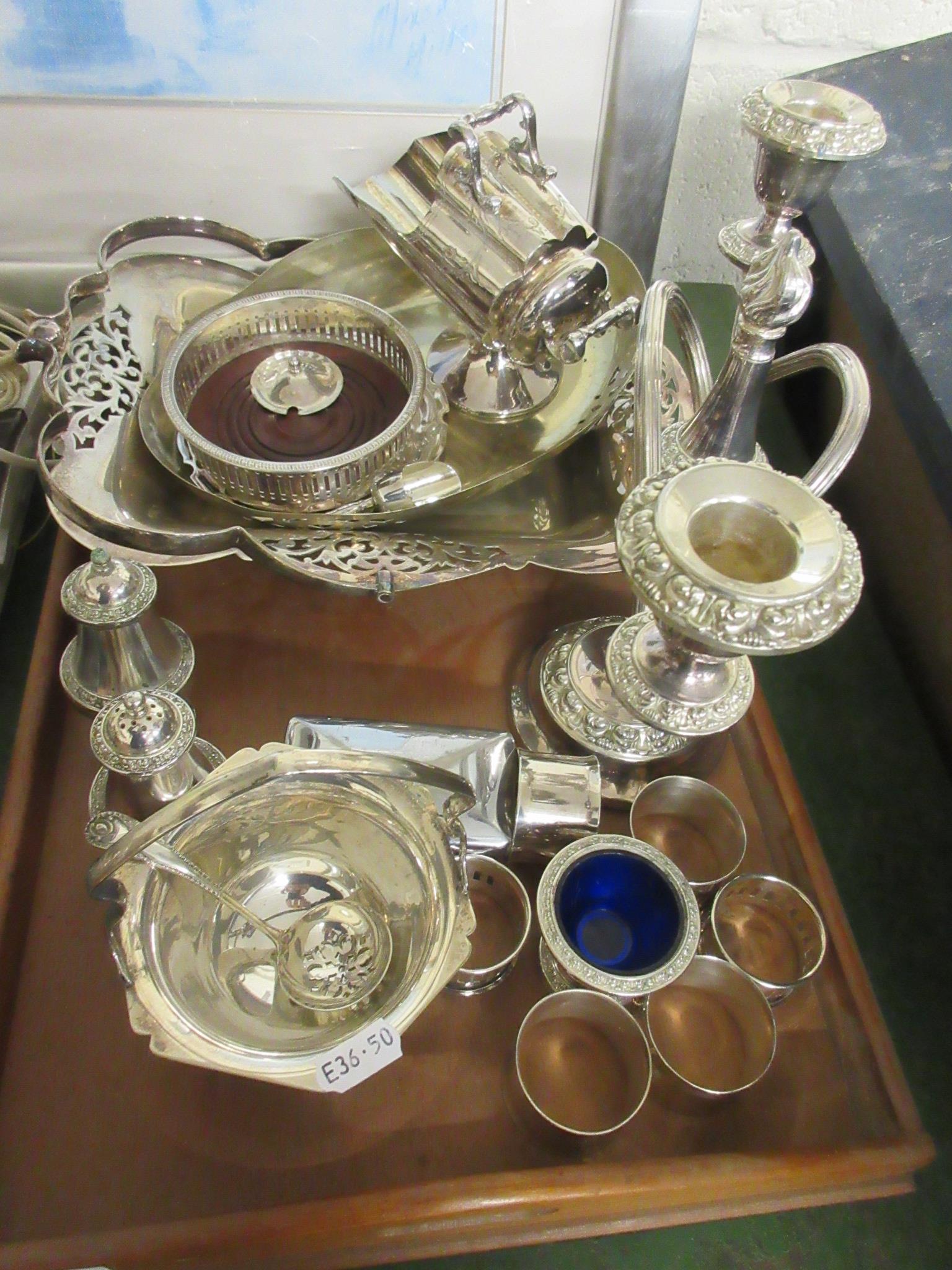 TRAY CONTAINING LARGE QUANTITY OF VARIOUS GOOD QUALITY SILVER PLATED WARES INCLUDING NAPKIN RINGS,