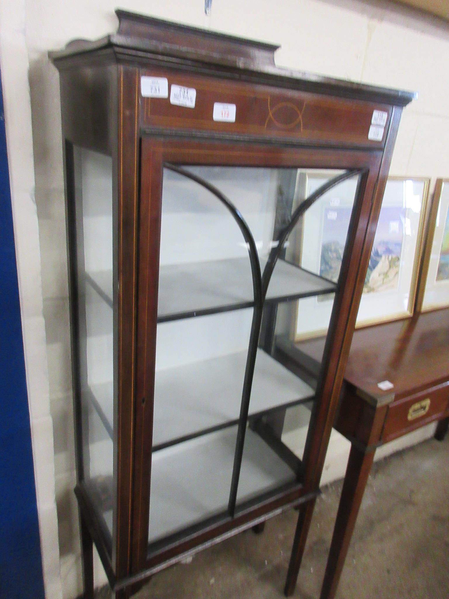 GOOD QUALITY EDWARDIAN CHINA CABINET WITH ASTRAGAL GLAZING AND STRUNG DECORATION THROUGHOUT, WIDTH