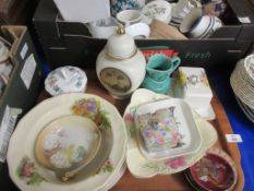 TRAY CONTAINING VARIOUS HOUSEHOLD CERAMICS INCLUDING ALFRED MEAKIN SERVING BOWLS, AYNSLEY TRINKET