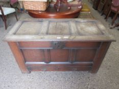 LARGE 18TH CENTURY PANELLED BLANKET BOX, WIDTH APPROX 124CM