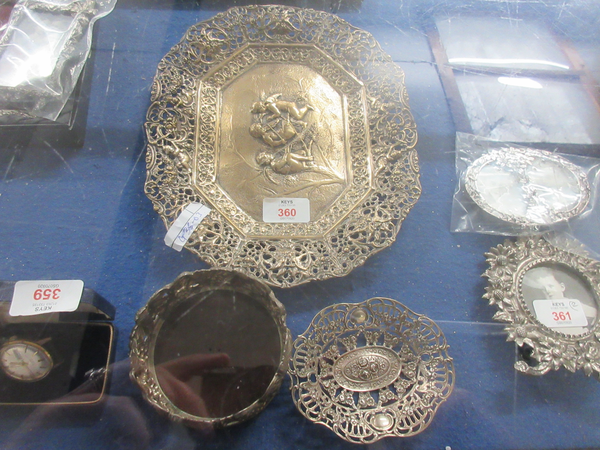 SMALL QUANTITY OF EASTERN, PROBABLY INDIAN, WHITE METAL AND PLATED WARES INCLUDING TRINKET TRAY,