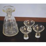 Decanter with etched floral design and three geometric style glasses (5)