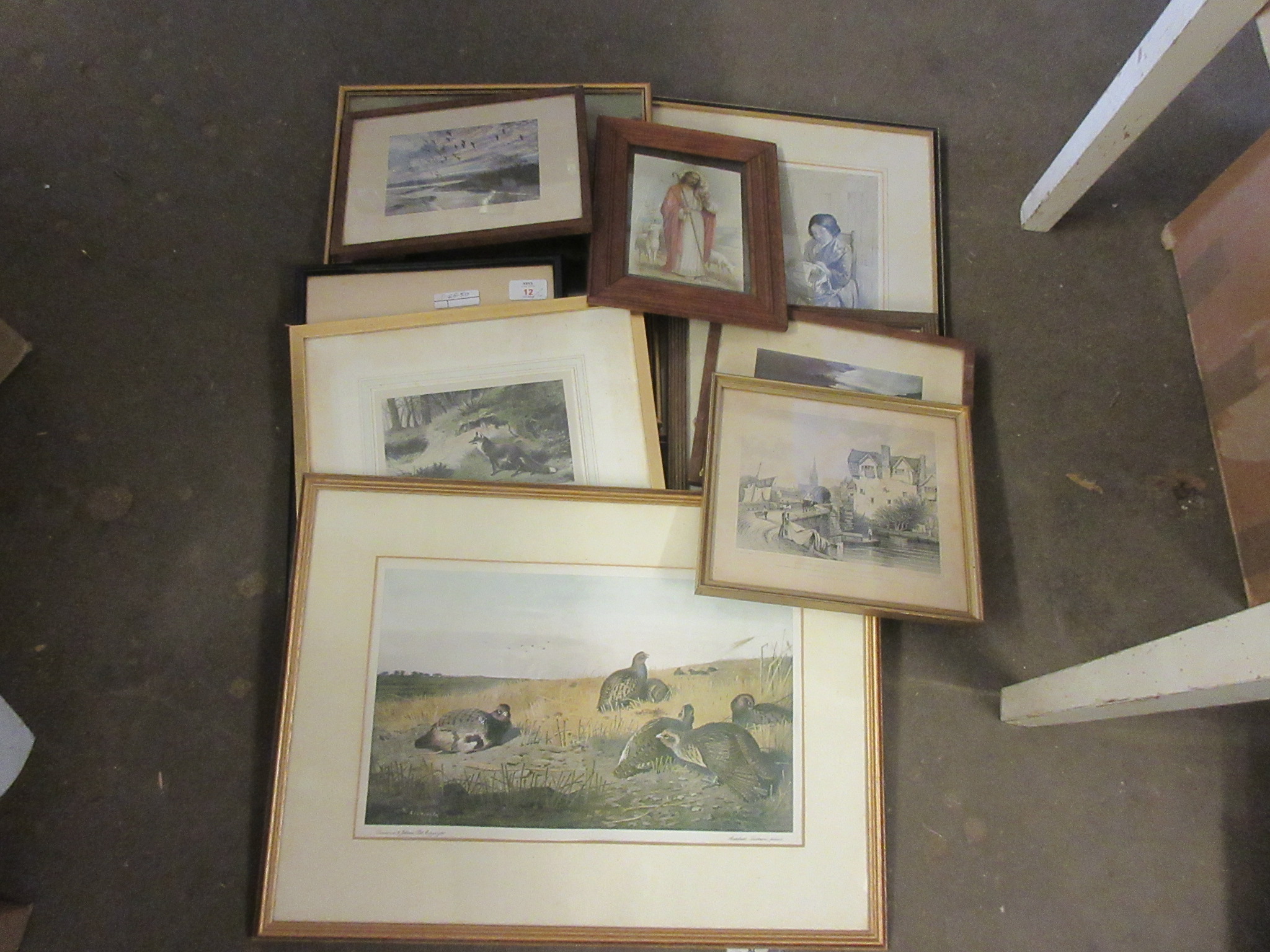 SELECTION OF TEN VARIOUS FRAMED PICTURES AND PRINTS