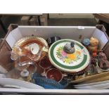 BOX CONTAINING DECORATIVE CERAMICS, CARNIVAL GLASS ETC