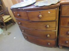 19TH CENTURY BOW FRONT CHEST OF DRAWERS, WIDTH APPROX 100CM