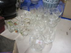 GROUP OF LIQUEUR GLASSES AND TUMBLERS