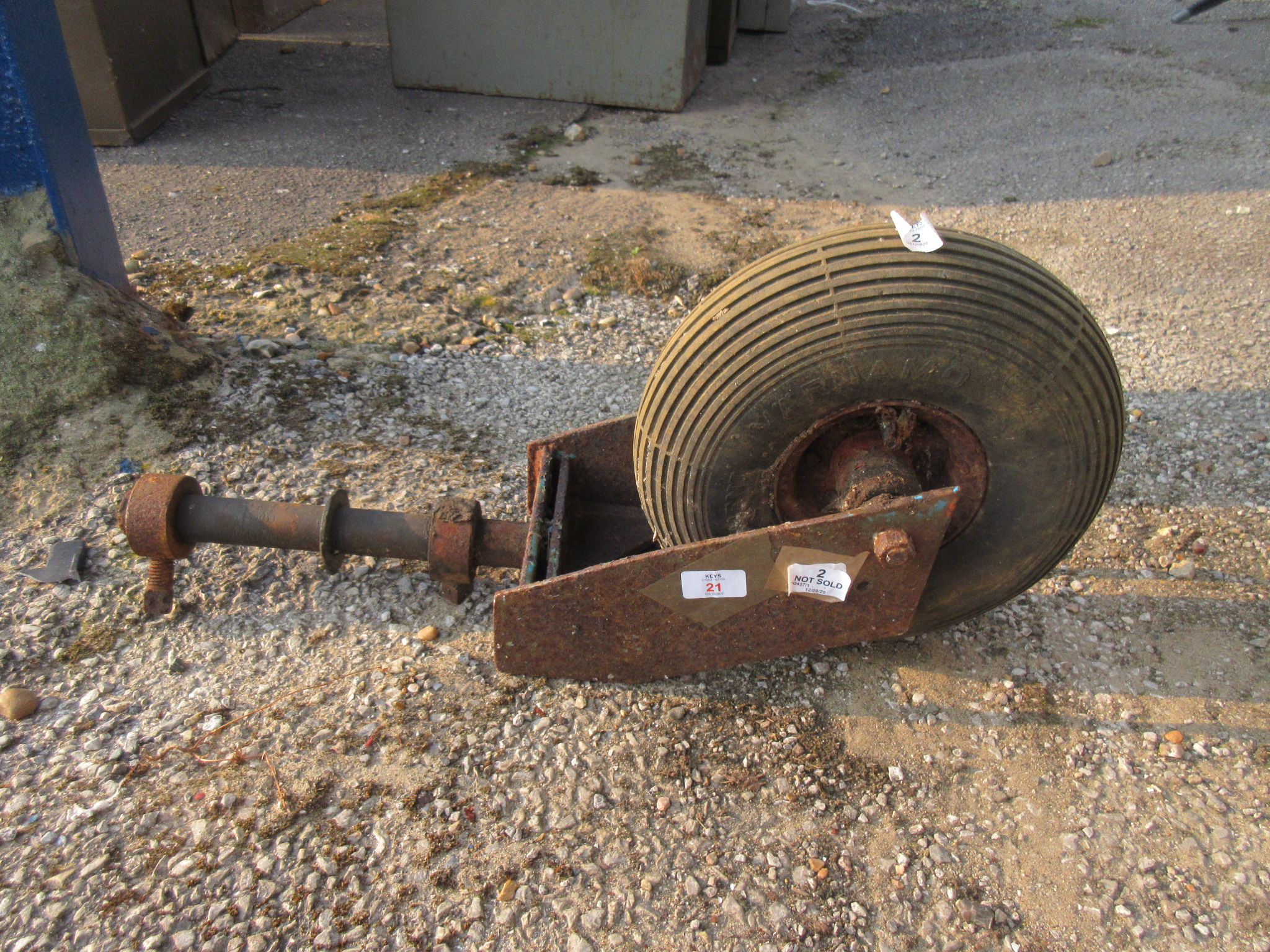 LARGE SINGLE MOUNTED METAL WHEEL WITH NUMATIC TYRE POSSIBLY EX AIRCRAFT OR SIMILAR