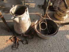 QTY VINTAGE BYGONES INCLUDING A GALVANISED MILK JUG, APPROX 36CM COOKING POT ETC