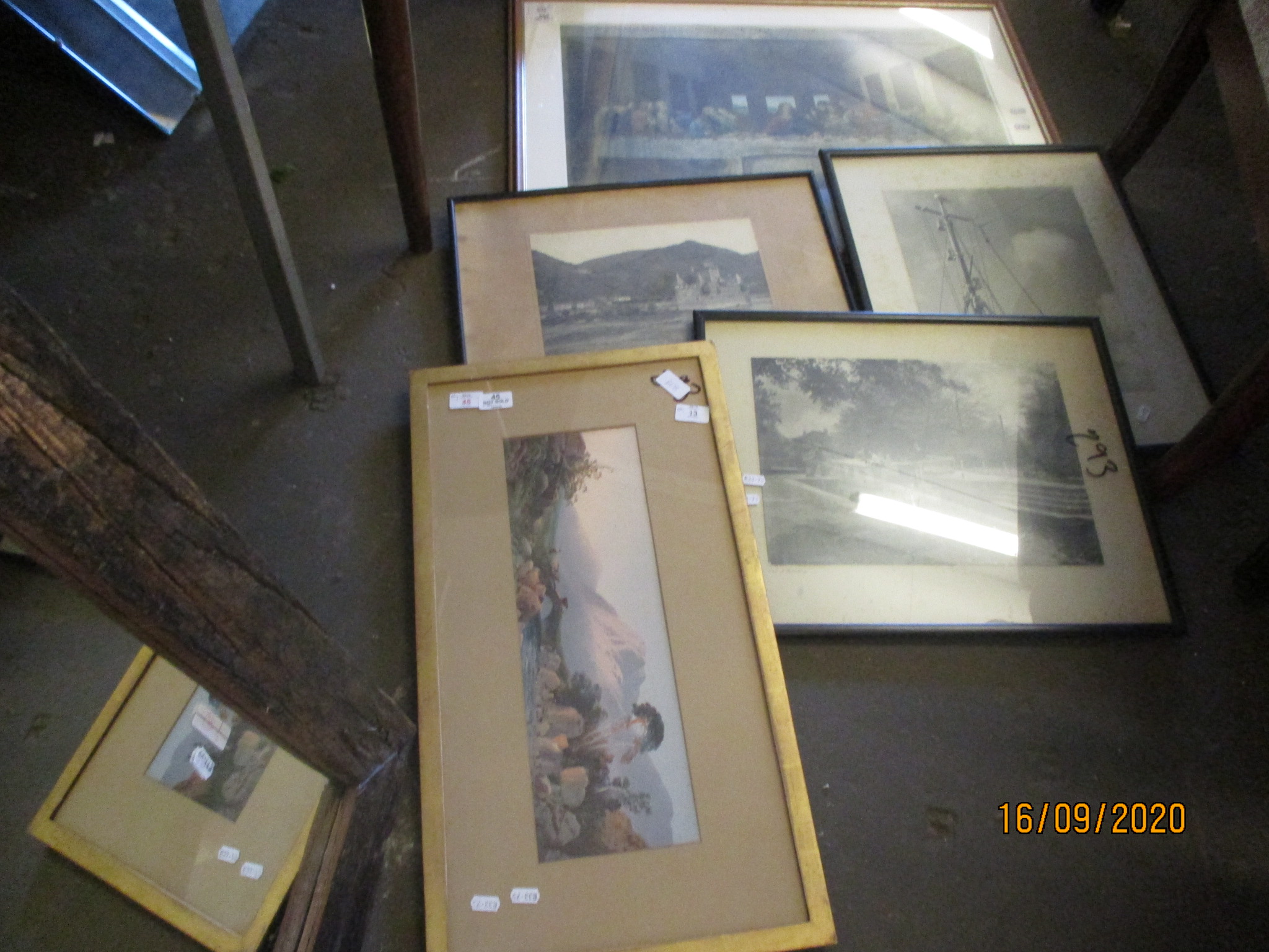 QTY OF VARIOUS FRAMED PICTURES