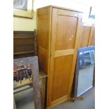 MODERN FITTED STORAGE CABINET WIDTH APPROX 61CM