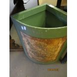 WOODEN LAUNDRY BIN