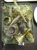 TRAY CONTAINING VARIOUS SMALL BRASS WARES INCLUDING BELL, TRICKET TRAYS ETC